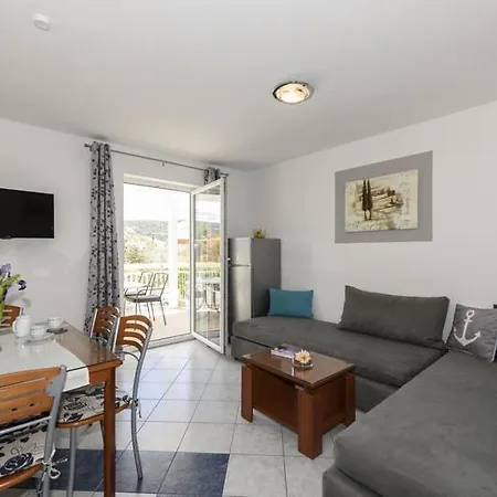 Apartments Luka - Trogir, Marina 150M From The Beach Esterno foto