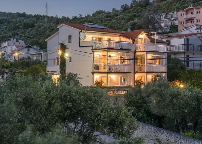 Apartments Luka - Trogir, Marina 150M From The Beach