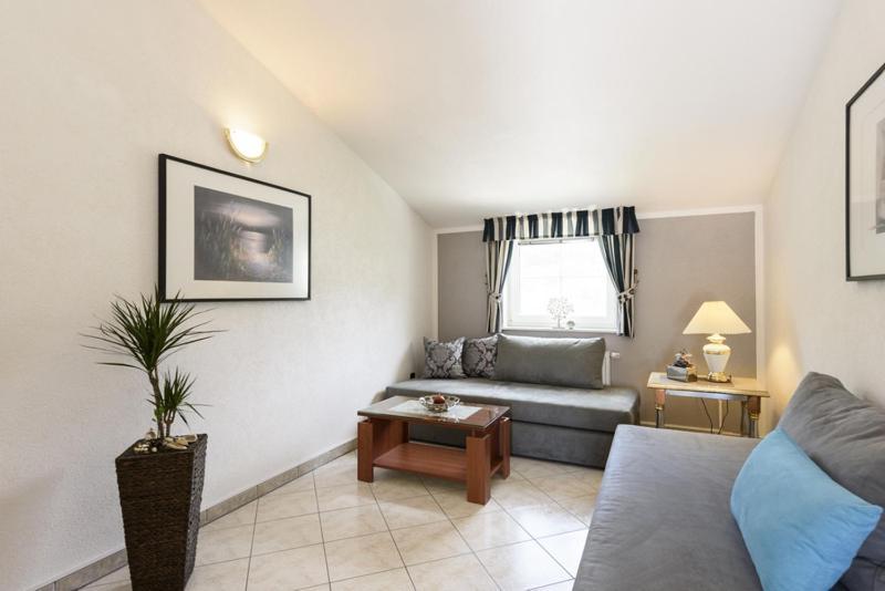 Luka - Trogir, 150m From The