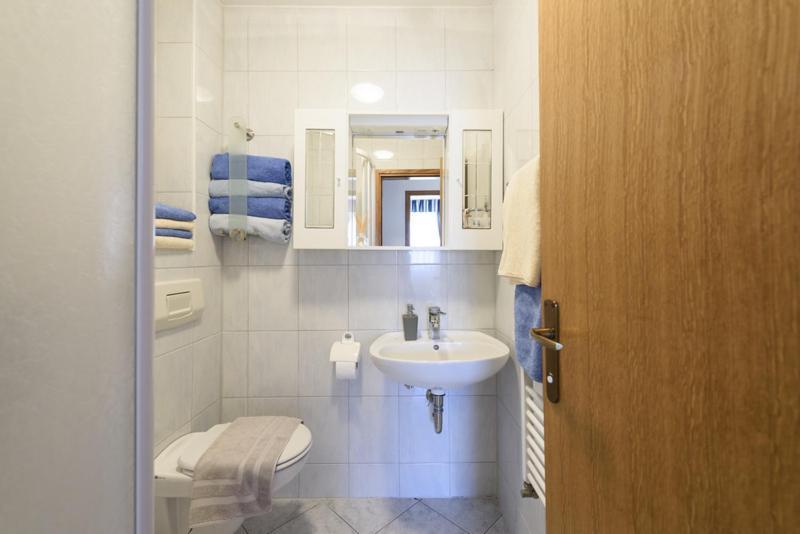 Luka - Trogir, 150m From The Apartment