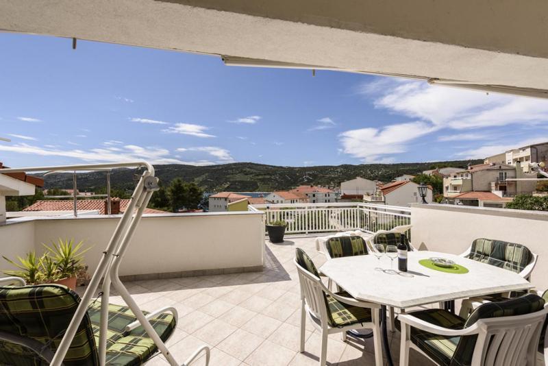 Luka - Trogir, 150m From The * Marina